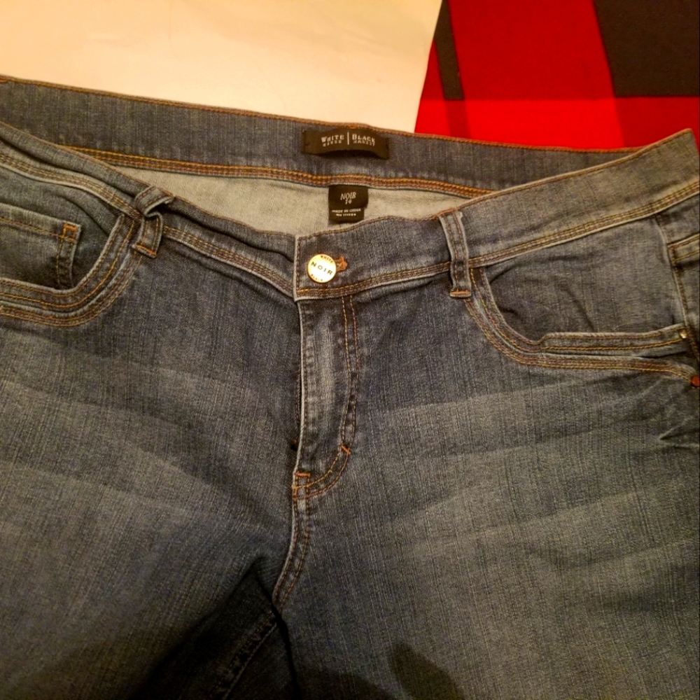 White House black market Noir Jean's sz 14